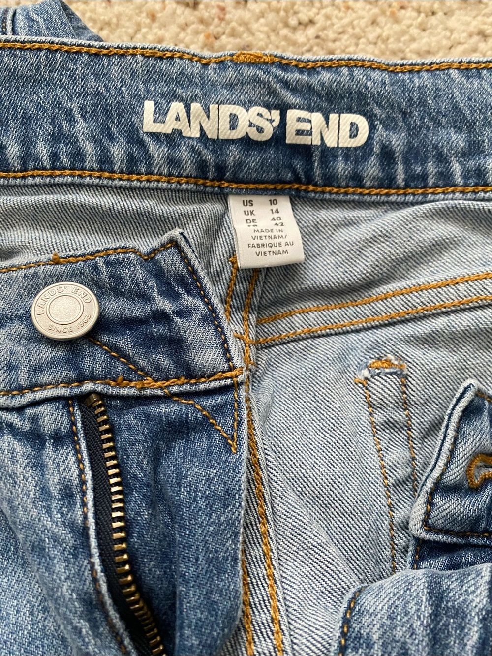 L.L. Bean Beanflex Barrel Jeans. Size 10. - Picture 4 of 11